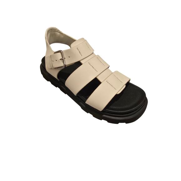 UGG Australia Capitelle Strap in Ivory New Size 7.5 - Picture 7 of 10